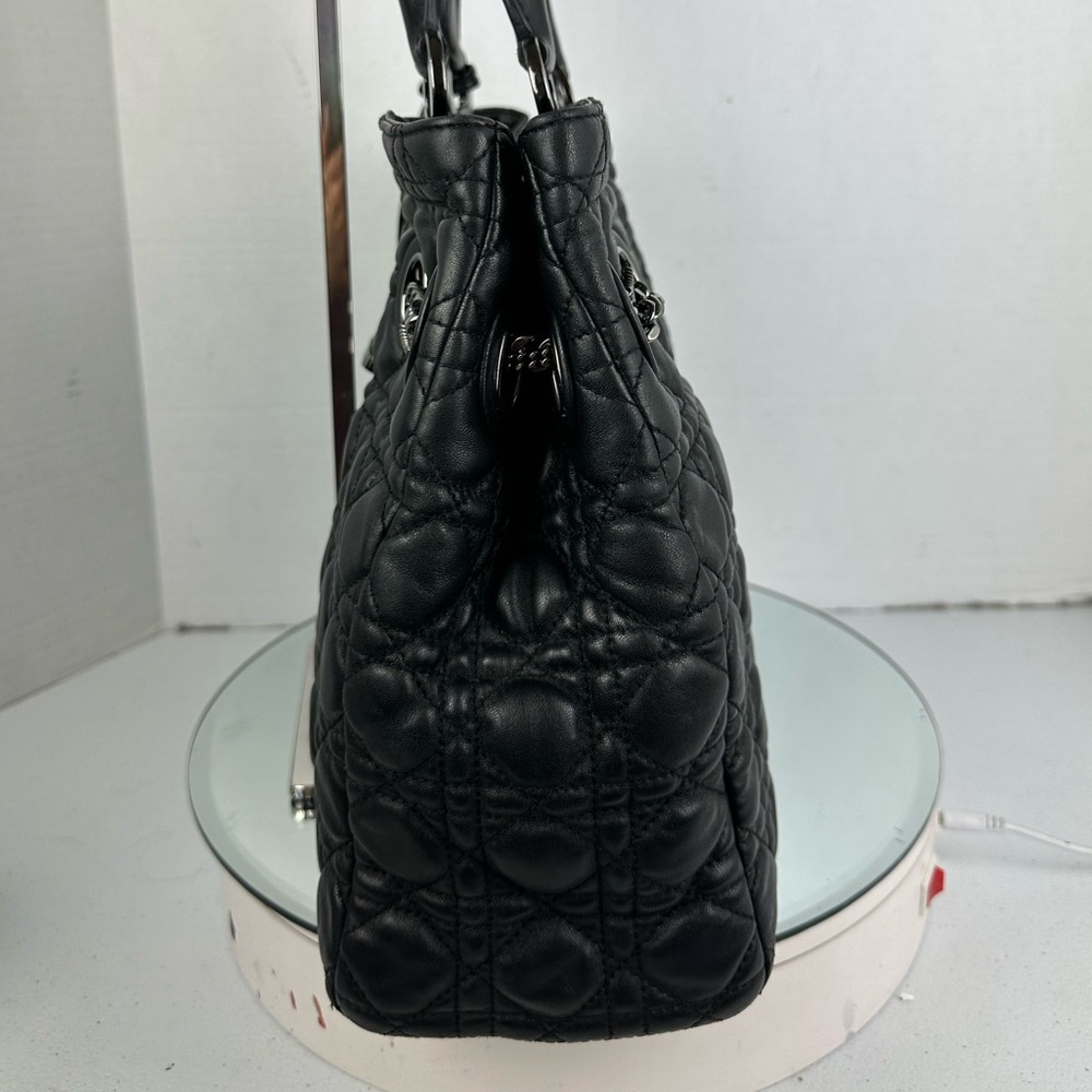 Dior Black Quilted Handbag + Dior wallet - Picture 6 of 16